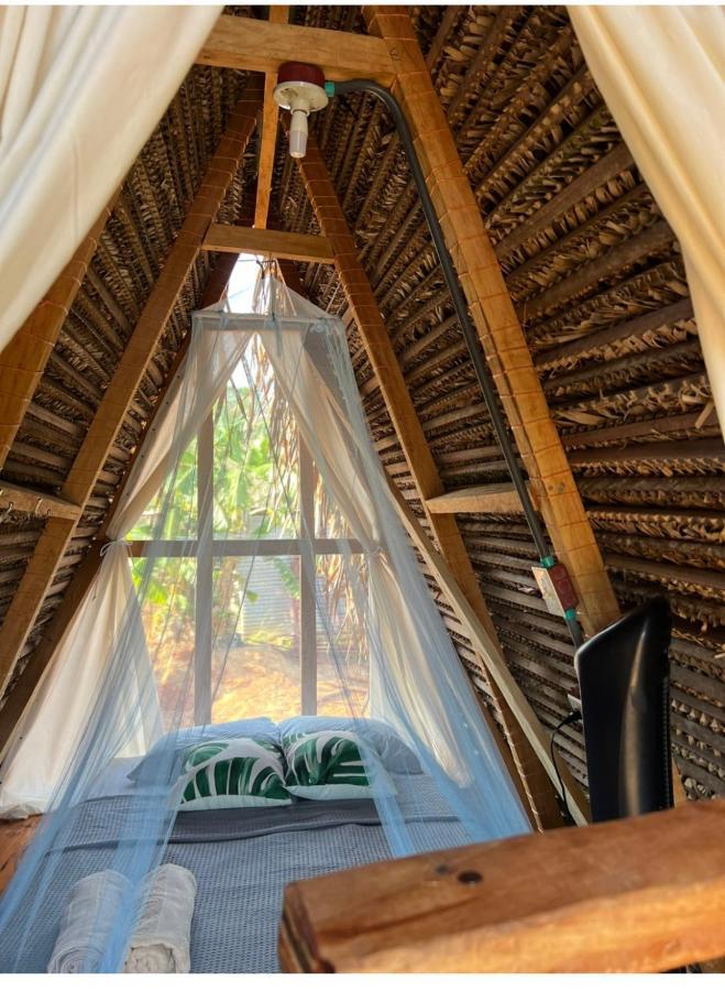 Sasy Tipis Hotel Санта Каталина Екстериор снимка